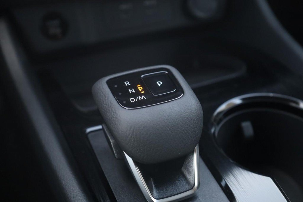 New 2026 Nissan Rogue SV w/ Cold Weather Package AWD/4WD image 19