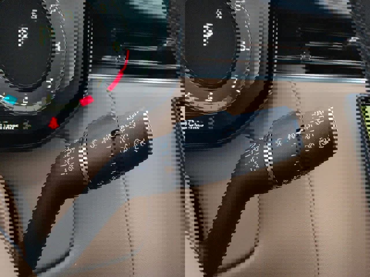 New 2026 Land Rover Range Rover Long Wheelbase SE image 24