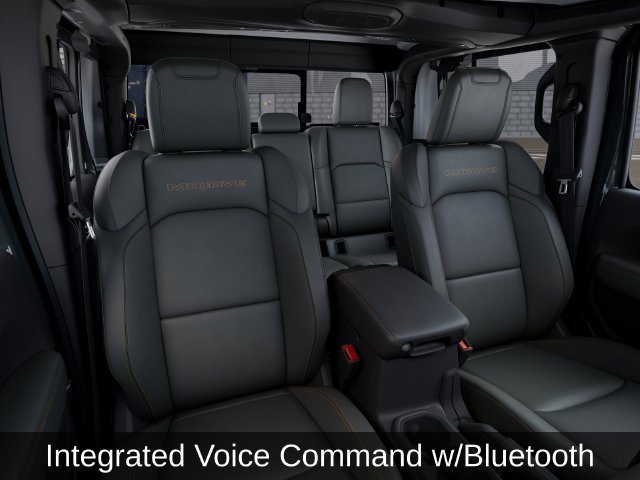 Used 2025 Jeep Gladiator Mojave w/ Convenience Group AWD/4WD image 19