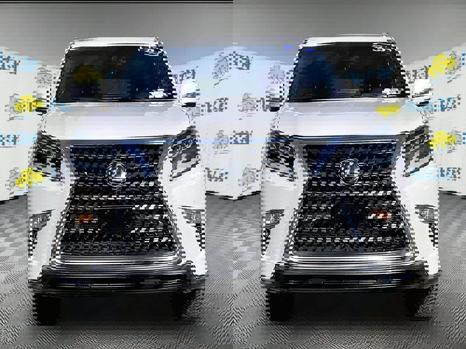 Used 2023 Lexus GX 460 Luxury w/ Sport Design Package image 2