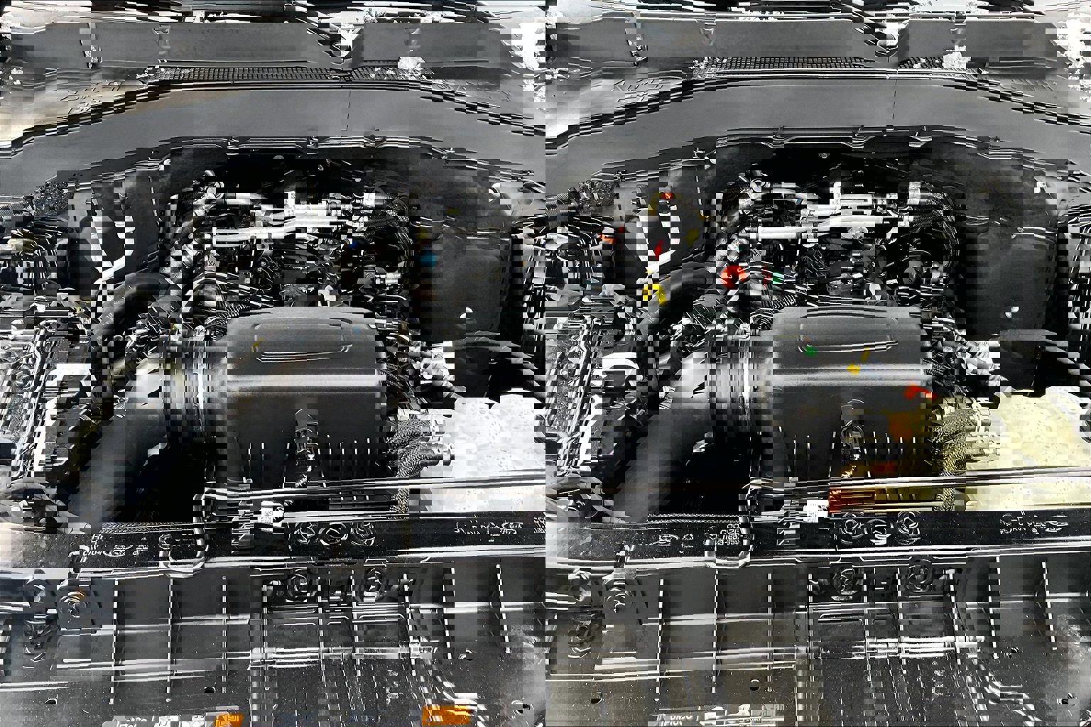 Used 2022 Ford Explorer XLT w/ Equipment Group 202A image 9