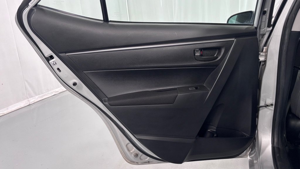 Used 2015 Toyota Corolla L FWD image 22