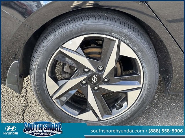 Certified 2023 Hyundai Elantra Limited image 9