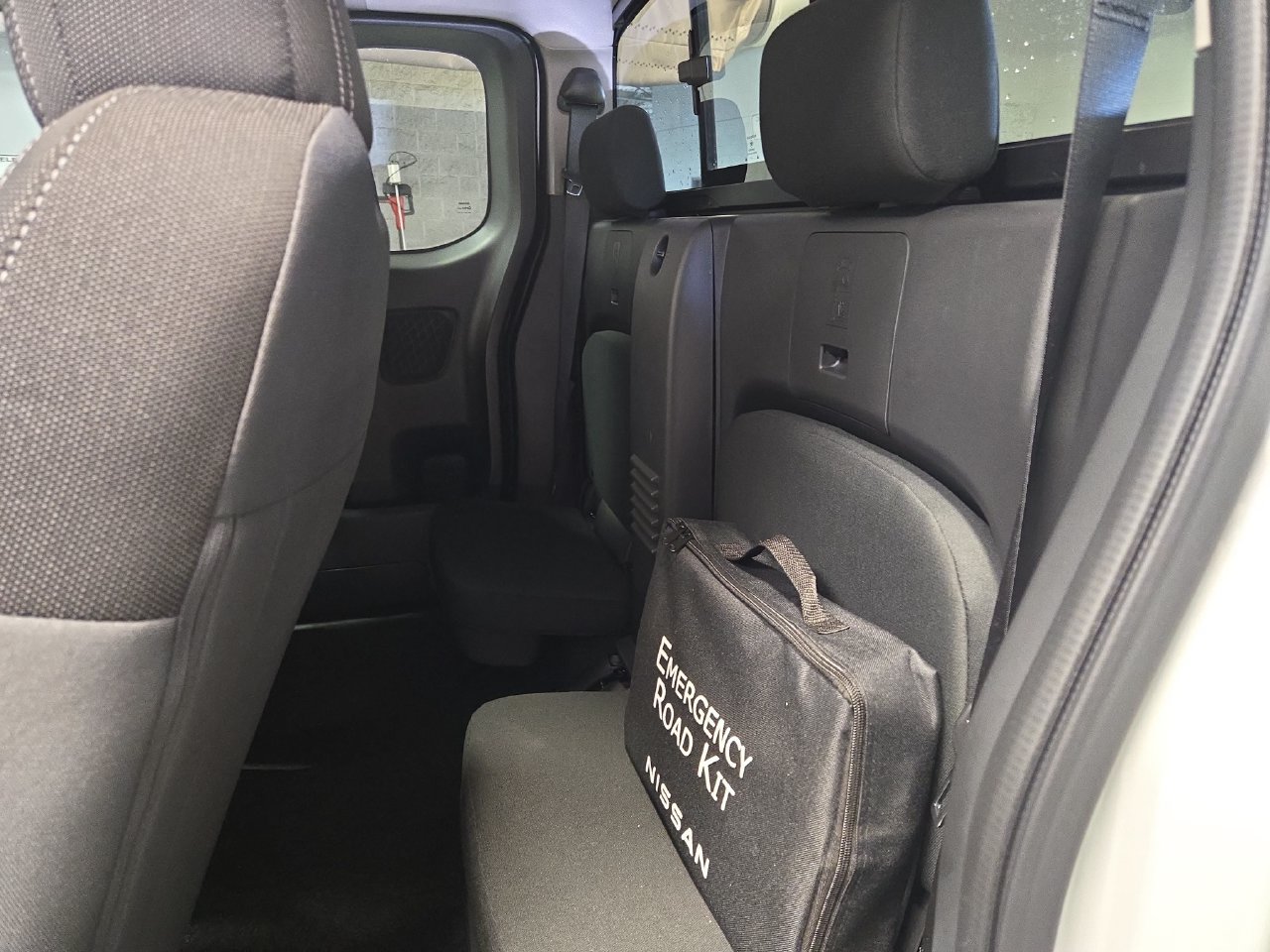 Certified 2025 Nissan Frontier SV RWD image 12