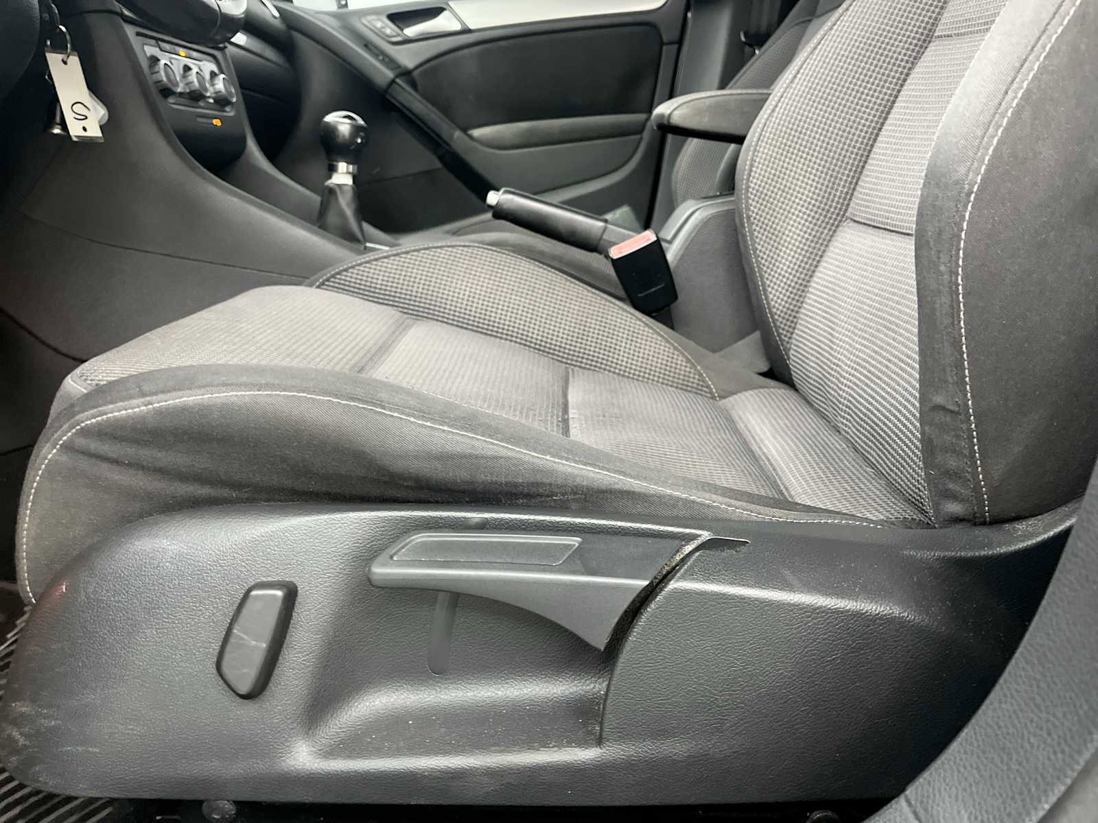 Used 2011 Volkswagen Golf TDI FWD image 20