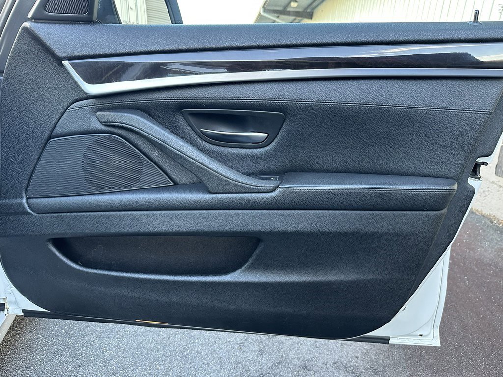 Used 2013 BMW 528i xDrive Sedan AWD/4WD image 34