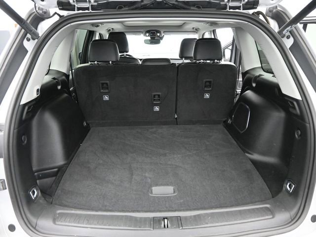 Used 2022 Jeep Grand Cherokee Limited image 39