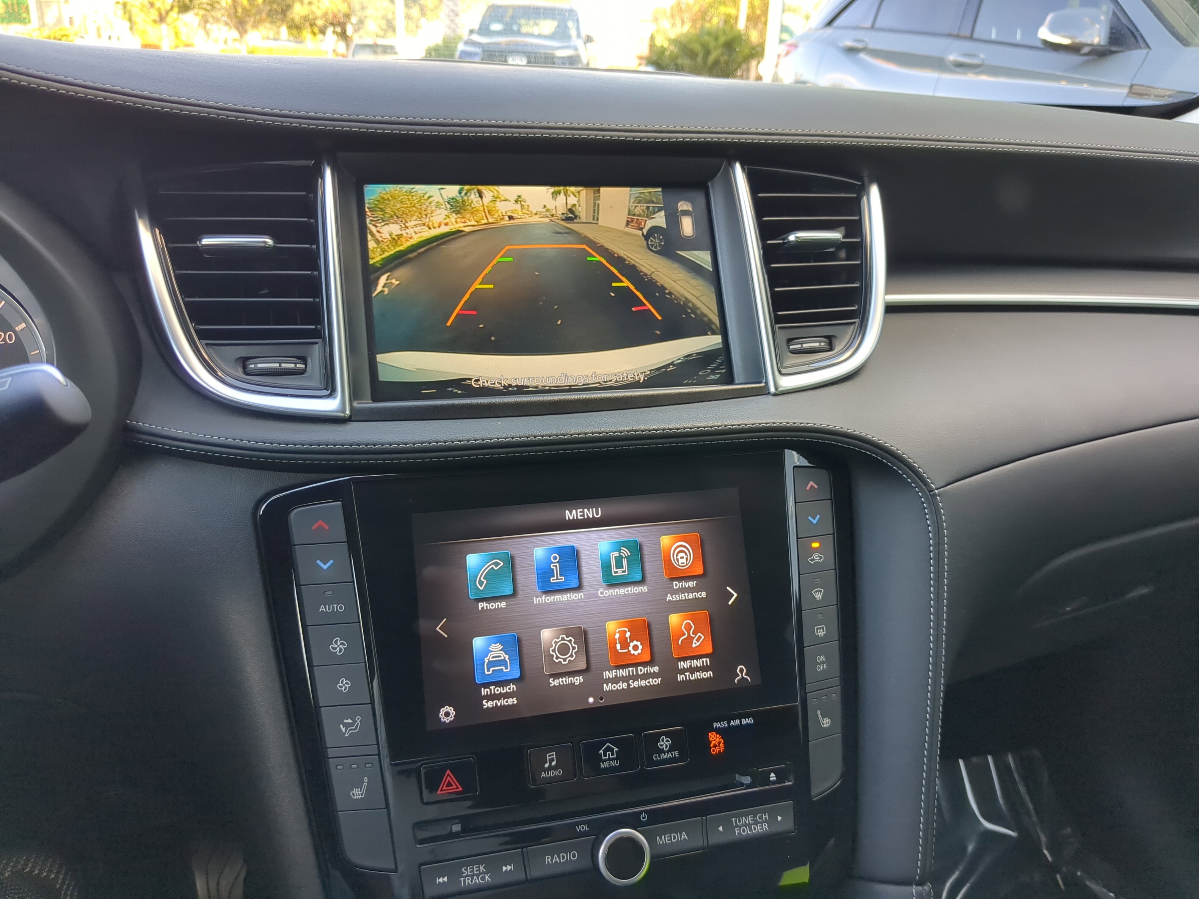 Certified 2023 INFINITI QX50 Luxe image 22