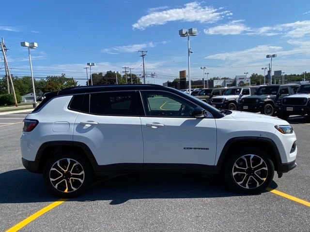 Used 2022 Jeep Compass Limited AWD/4WD image 6