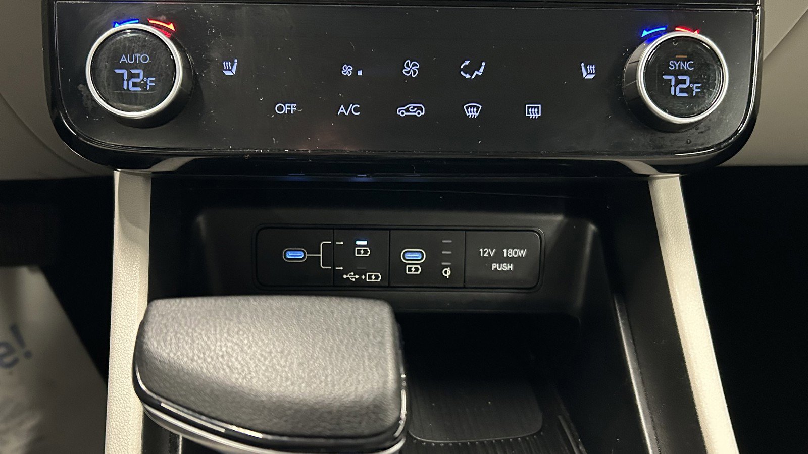 Used 2025 Hyundai Tucson SEL image 32