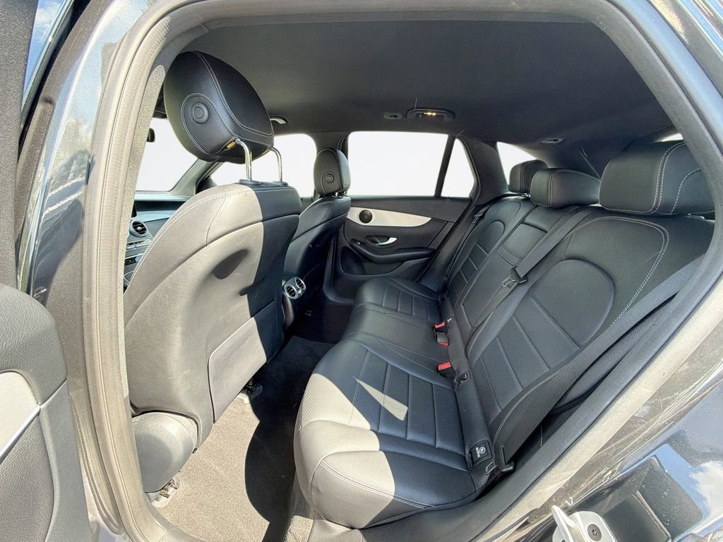 Used 2021 Mercedes-Benz GLC 300 4MATIC image 25