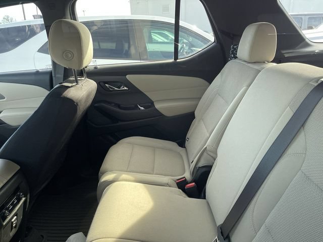 Used 2023 Chevrolet Traverse LS w/ Safety Package FWD image 8