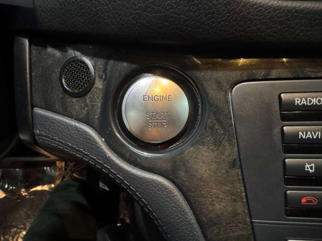 Used 2016 Mercedes-Benz SL 400 image 25