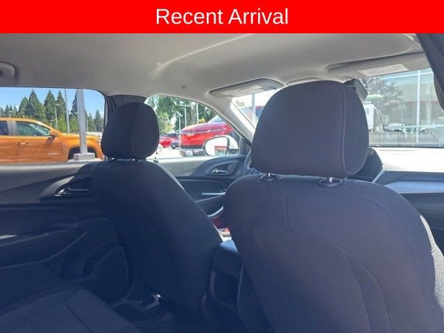 Used 2024 Chevrolet Trax LS w/ LS Convenience Package FWD image 10