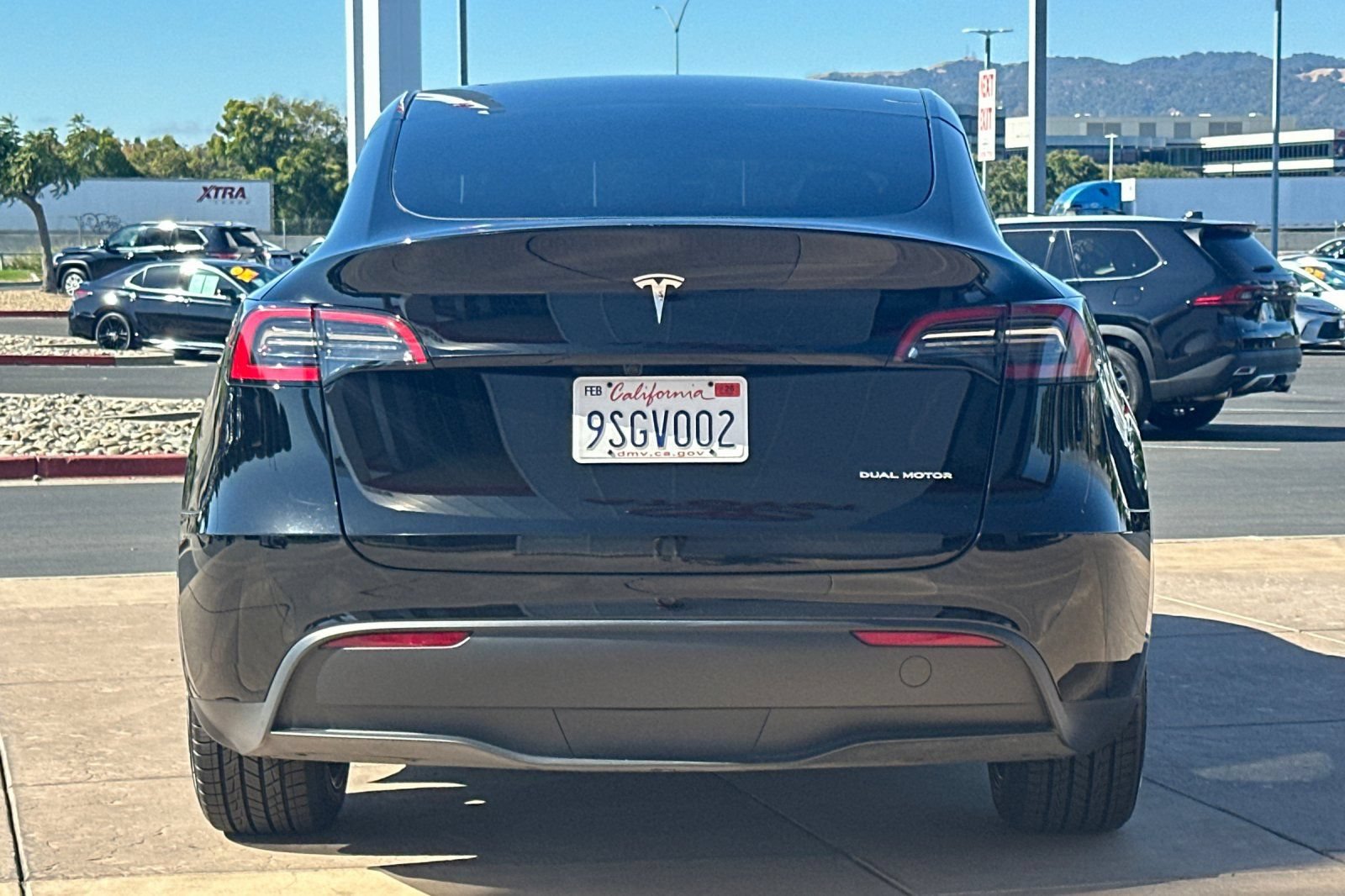 Used 2025 Tesla Model Y Long Range AWD/4WD image 5
