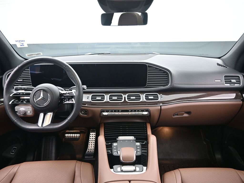 Used 2025 Mercedes-Benz GLS 450 4MATIC image 30