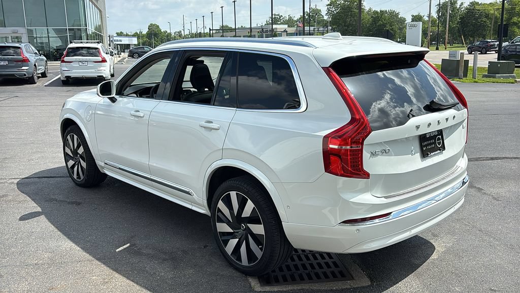 Certified 2024 Volvo XC90 T8 Plus w/ Protection Package Premier AWD/4WD image 4