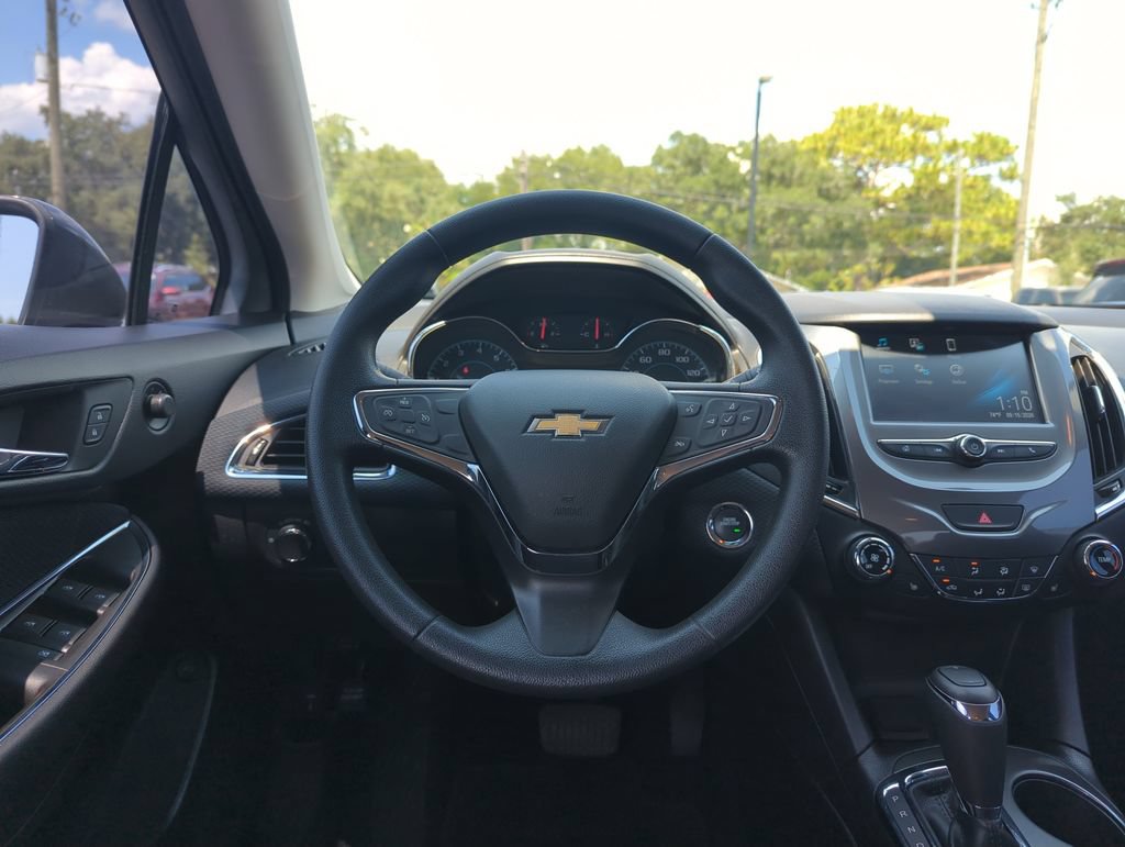 Used 2017 Chevrolet Cruze LT w/ Convenience Package FWD image 17