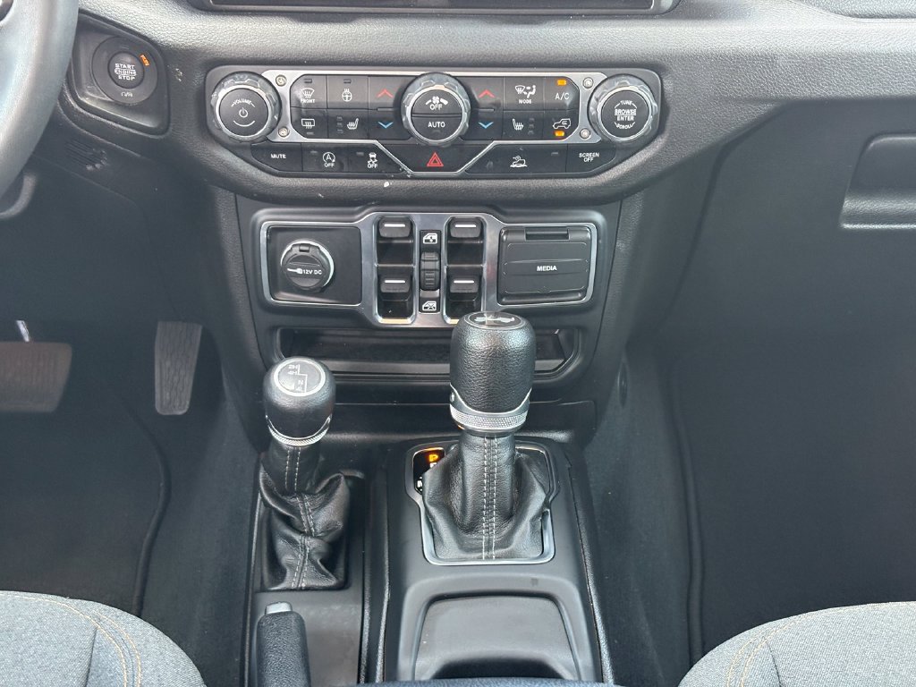 Used 2024 Jeep Wrangler Unlimited Sport AWD/4WD image 19