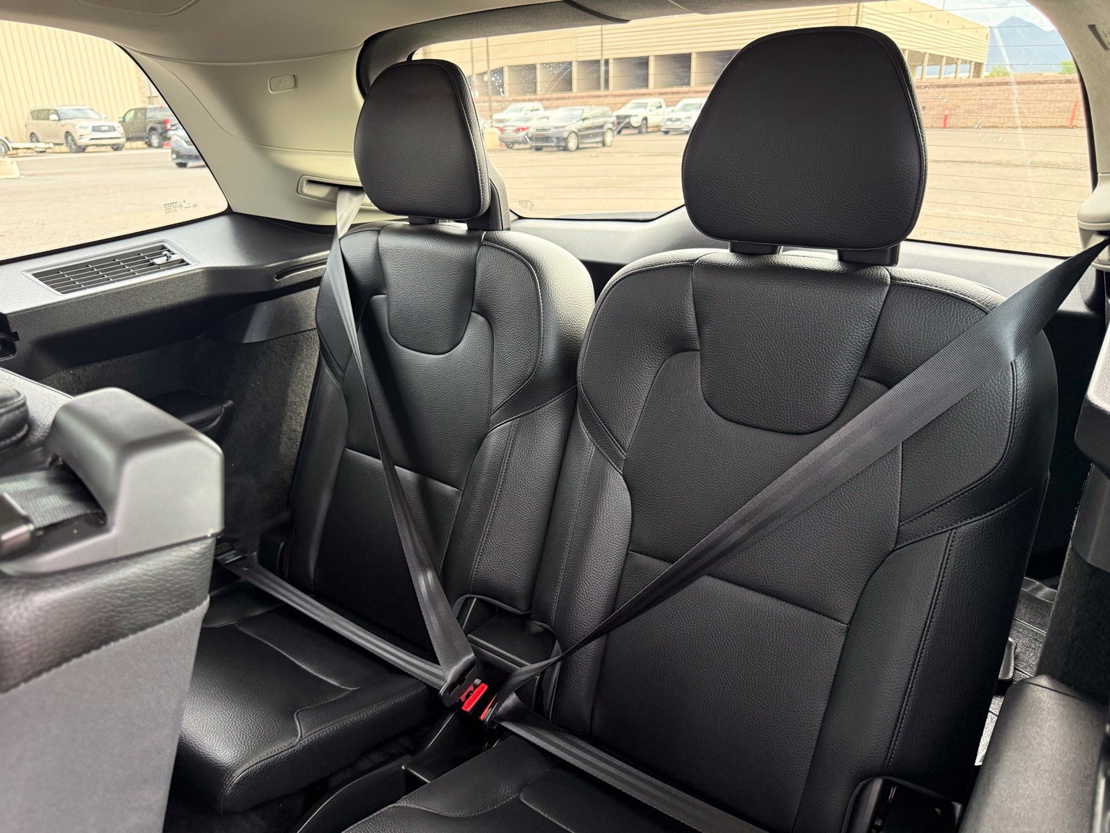 Used 2021 Volvo XC90 T6 Momentum w/ Advanced Package AWD/4WD image 9
