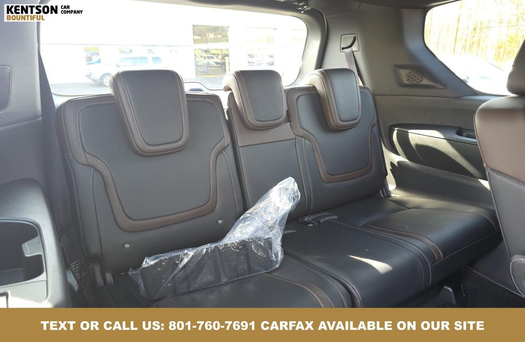 Used 2026 Nissan Armada SL w/ Captain's Chari Seat Package image 4