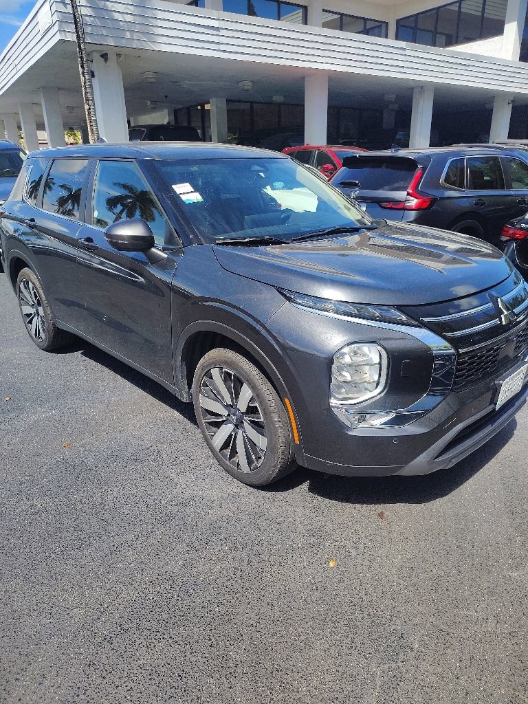 Used 2025 Mitsubishi Outlander SE AWD/4WD image 7