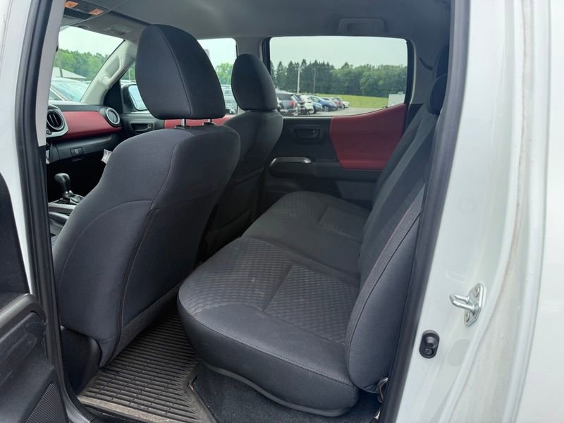 Used 2021 Toyota Tacoma SR5 w/ Blackout Package (TMS) AWD/4WD image 11