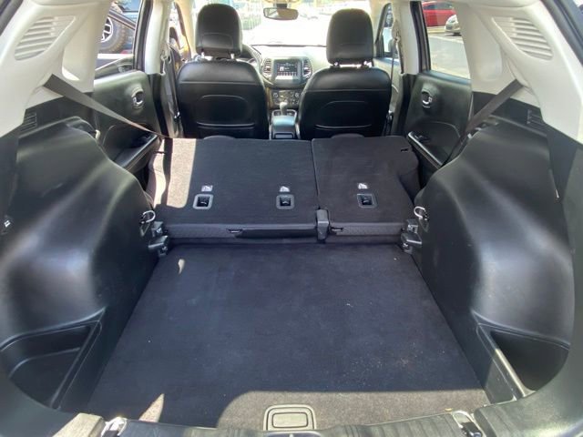 Used 2020 Jeep Compass Latitude FWD image 27