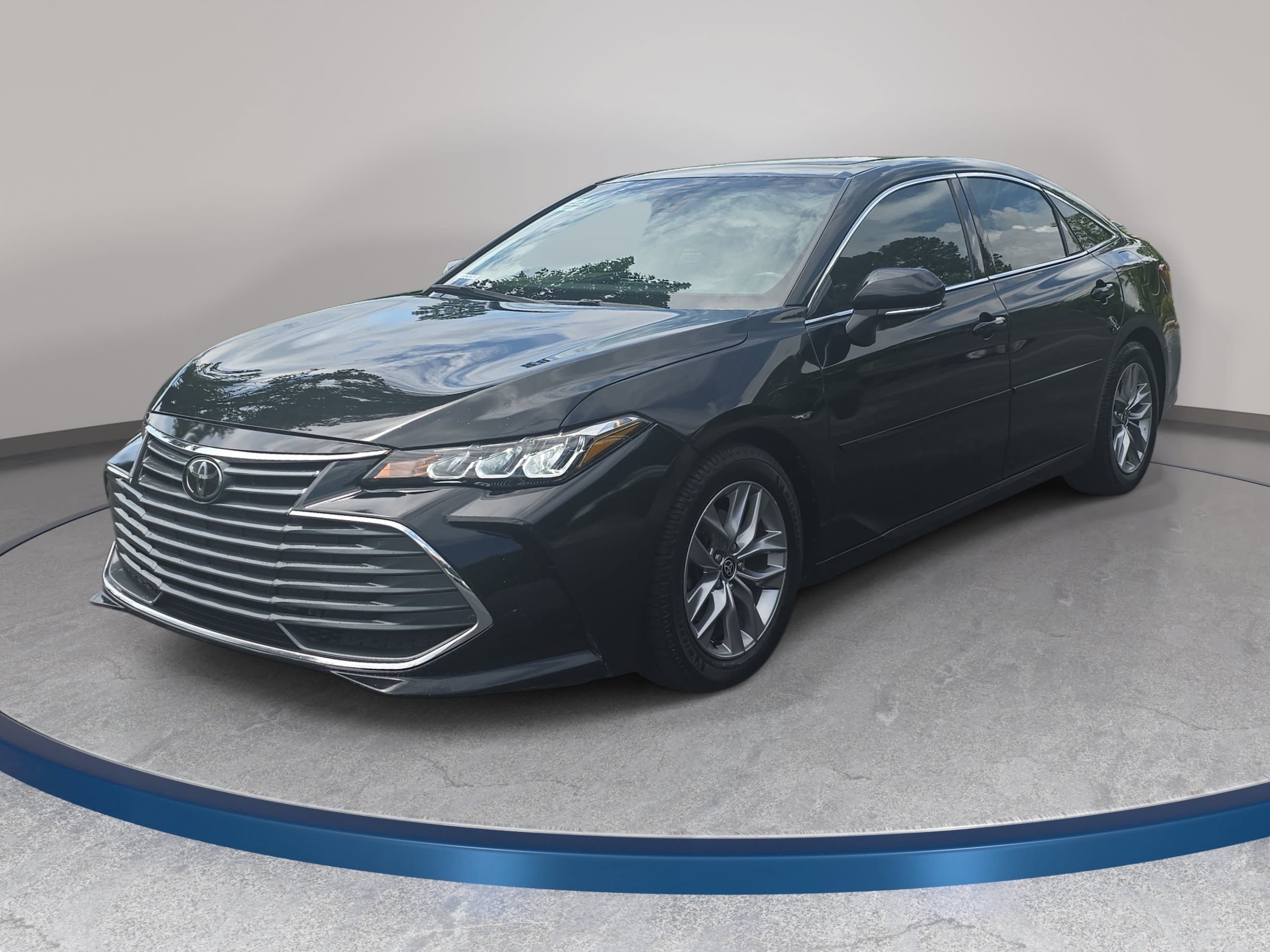 Used 2022 Toyota Avalon XLE w/ Moonroof Package