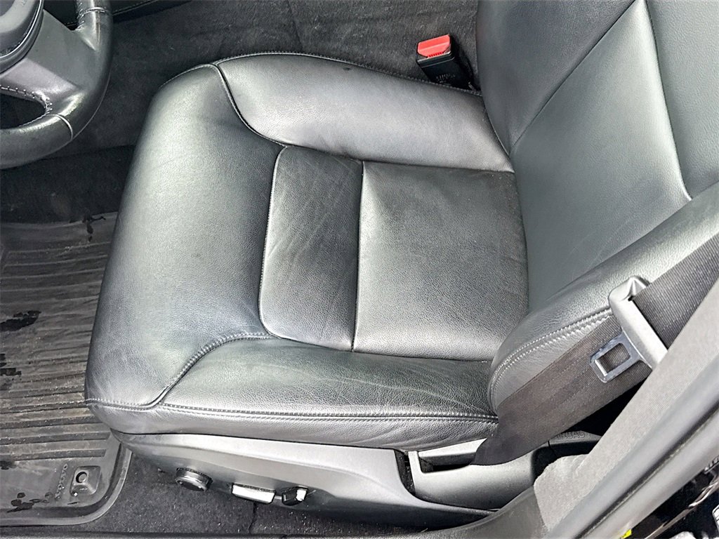 Used 2022 Volvo S60 T8 Inscription image 21