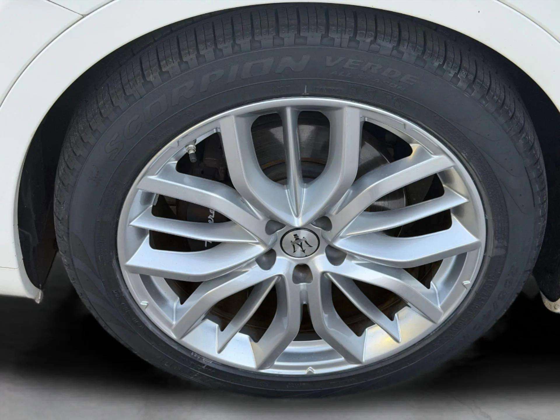 Certified 2022 Maserati Levante GT image 48