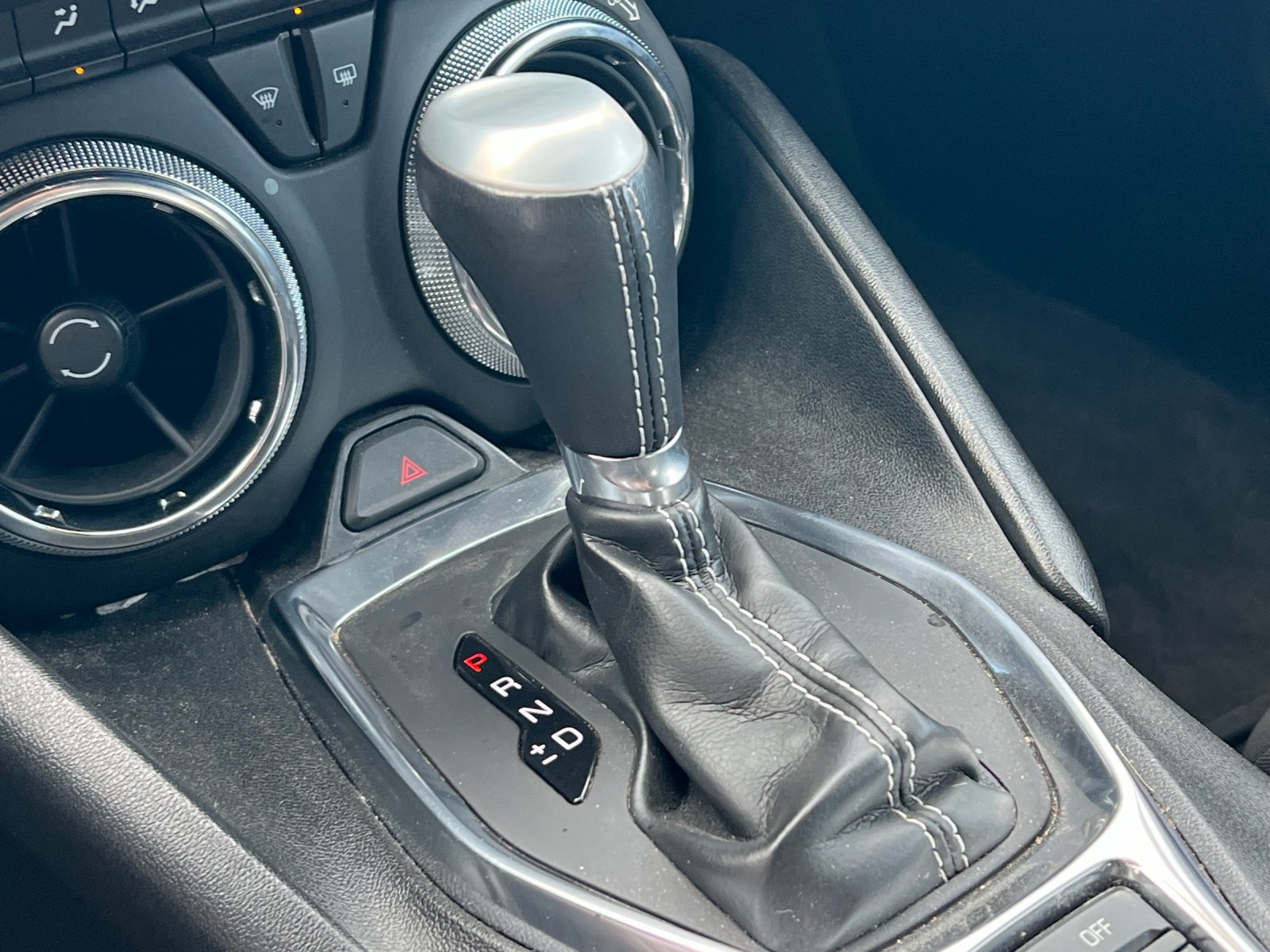 Used 2018 Chevrolet Camaro LT RWD image 20
