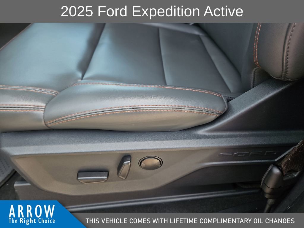 Used 2025 Ford Expedition Active image 23