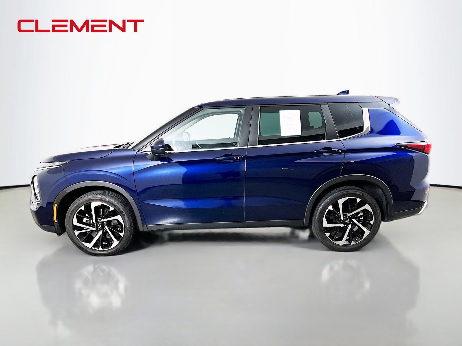 Used 2023 Mitsubishi Outlander ES AWD/4WD image 5
