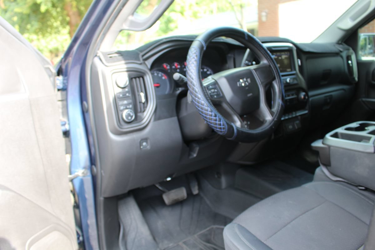 Used 2019 Chevrolet Silverado 1500 Custom Trail Boss w/ Custom Convenience Package AWD/4WD image 7