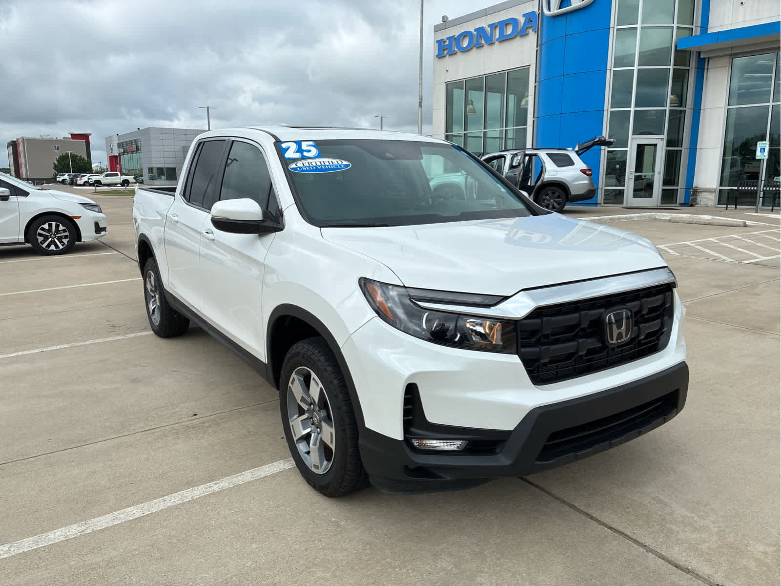 Used 2025 Honda Ridgeline RTL image 1