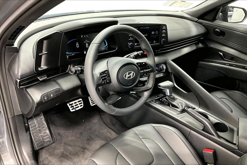 New 2026 Hyundai Elantra SEL Sport FWD image 20