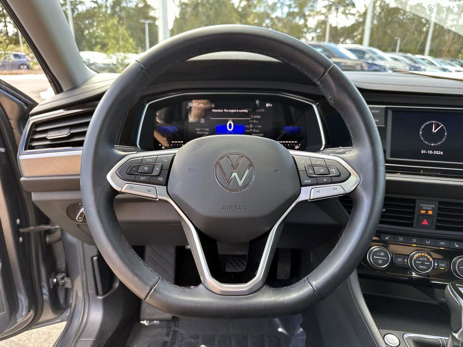 Used 2023 Volkswagen Jetta SE w/ Panoramic Sunroof Package image 23