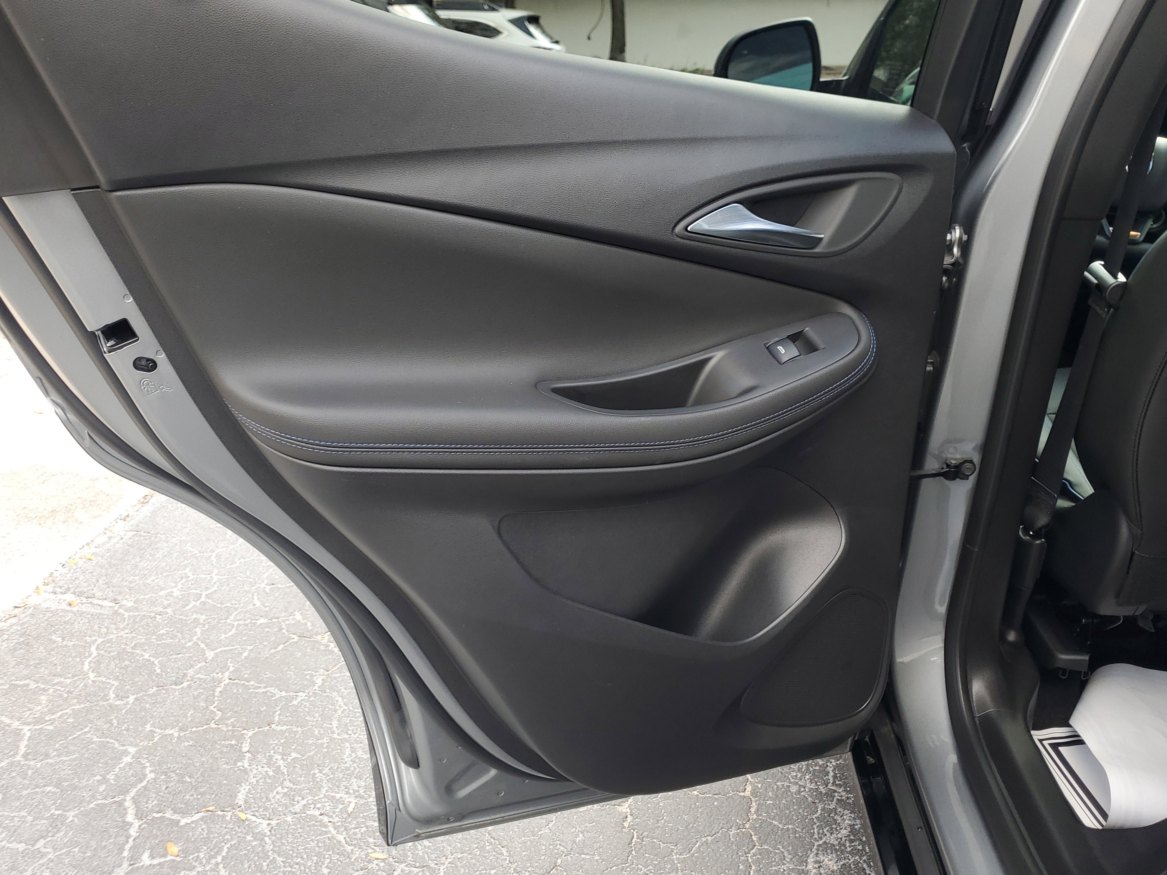 Used 2025 Buick Encore GX Sport Touring w/ Advanced Technology Package image 11