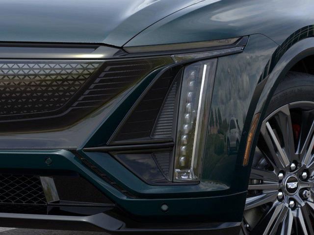New 2026 Cadillac Lyriq V AWD/4WD image 10