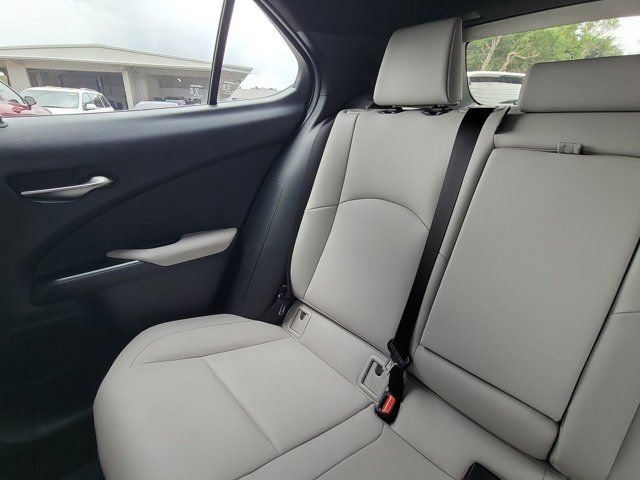 Used 2025 Lexus UX 300h FWD w/ Accessory Package (Z2) image 4