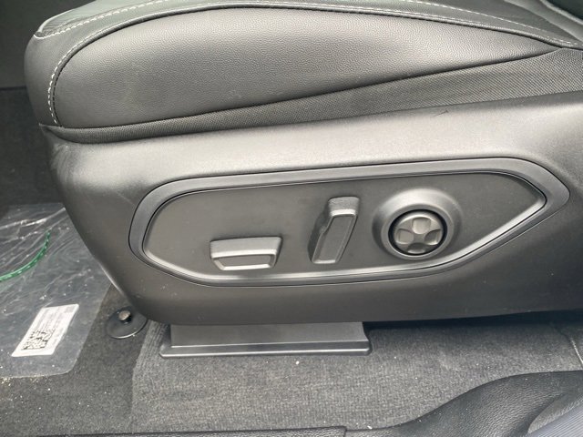 New 2025 Jeep Grand Cherokee Limited w/ Luxury Tech Group II image 17