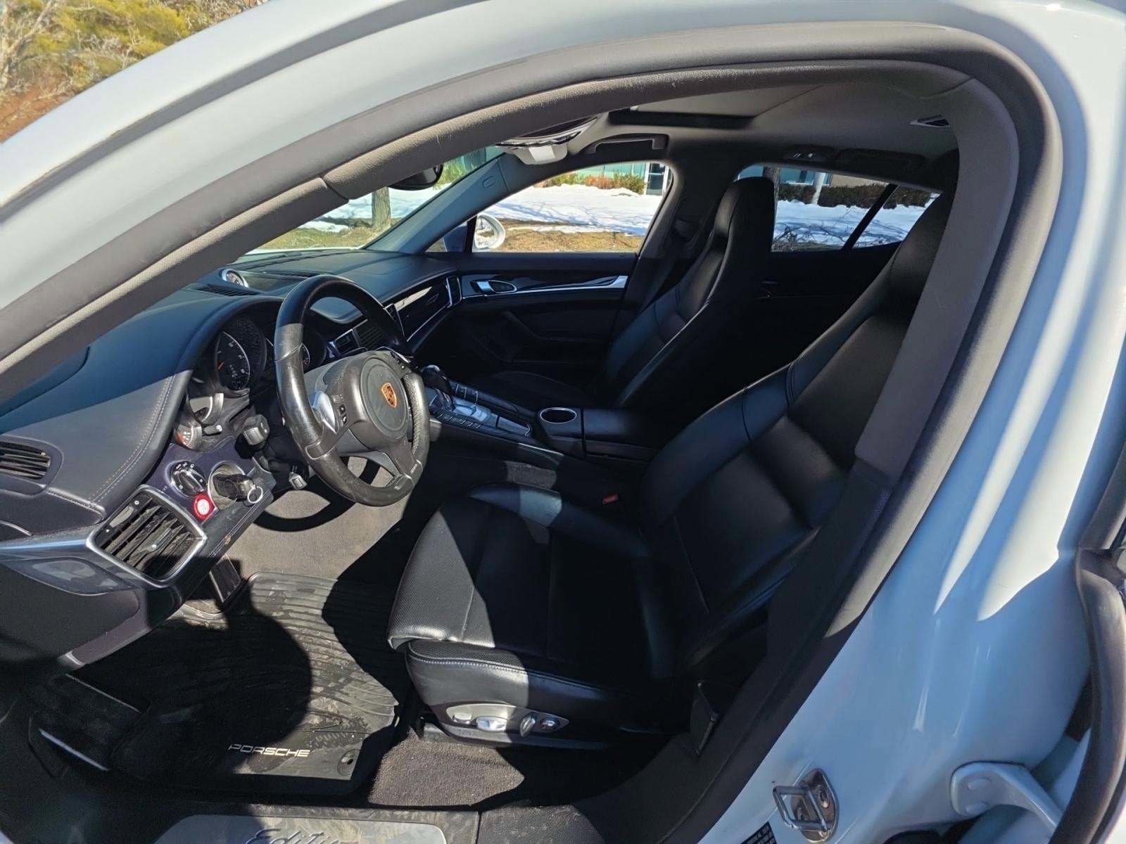 Used 2016 Porsche Panamera 4 Edition image 4