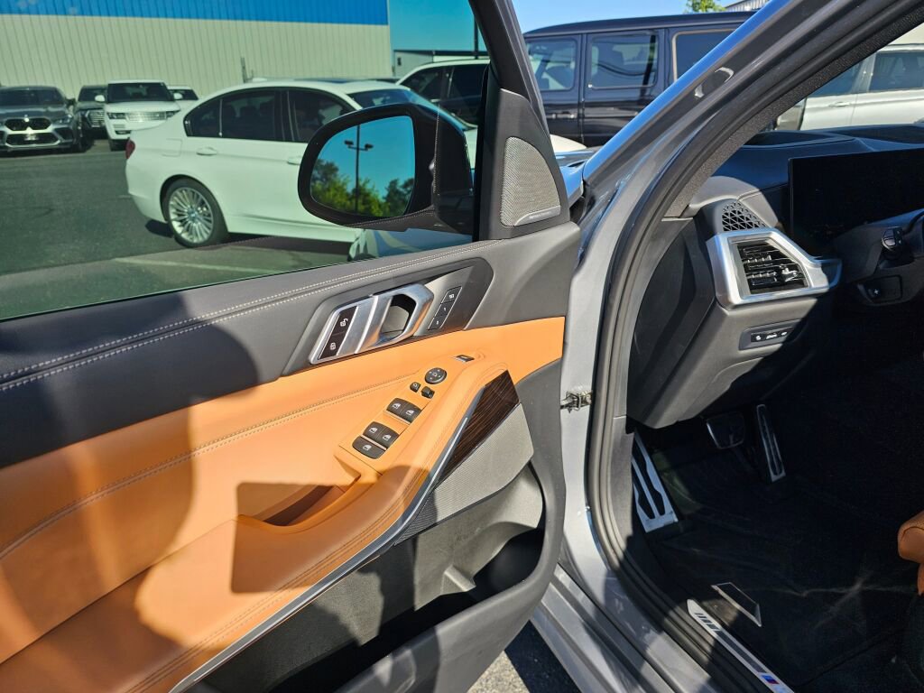 Used 2024 BMW X5 xDrive40i image 19