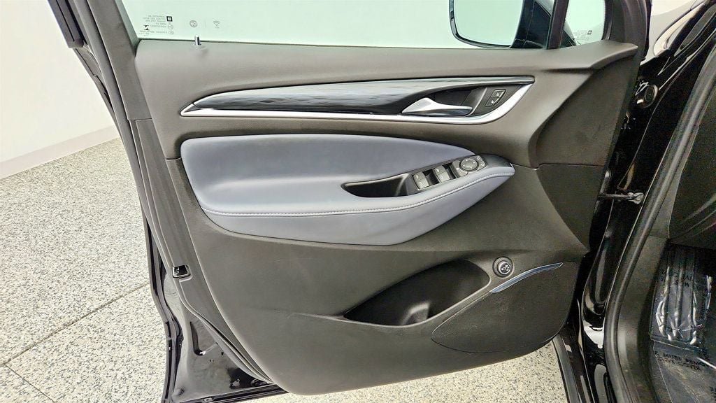 Used 2023 Buick Enclave Essence w/ Experience Buick Package AWD/4WD image 11