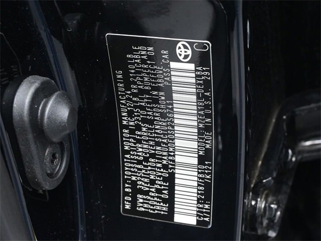 Used 2025 Toyota Corolla LE image 20