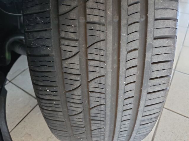 Used 2025 Porsche Macan image 26