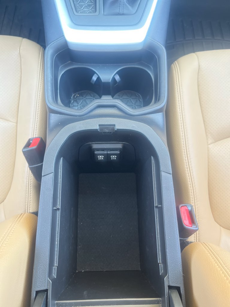 Used 2019 Toyota RAV4 XLE w/ Convenience Package FWD image 21