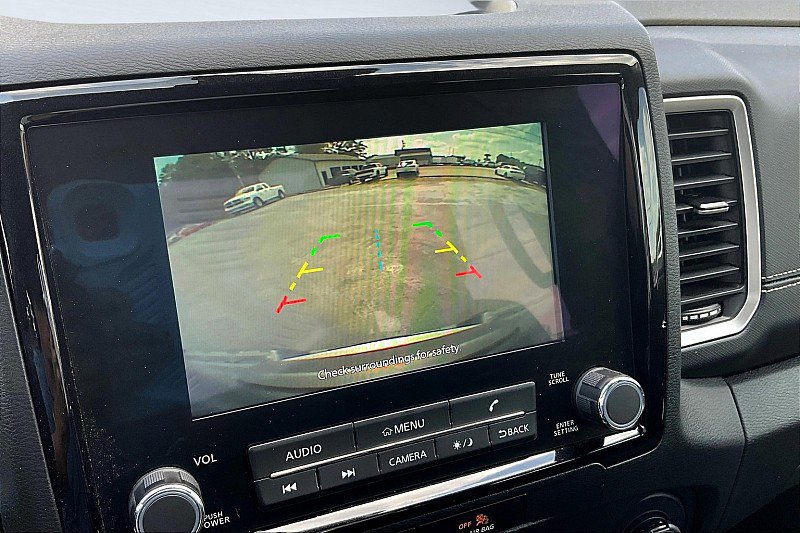 Used 2022 Nissan Frontier SV w/ Technology Package image 19