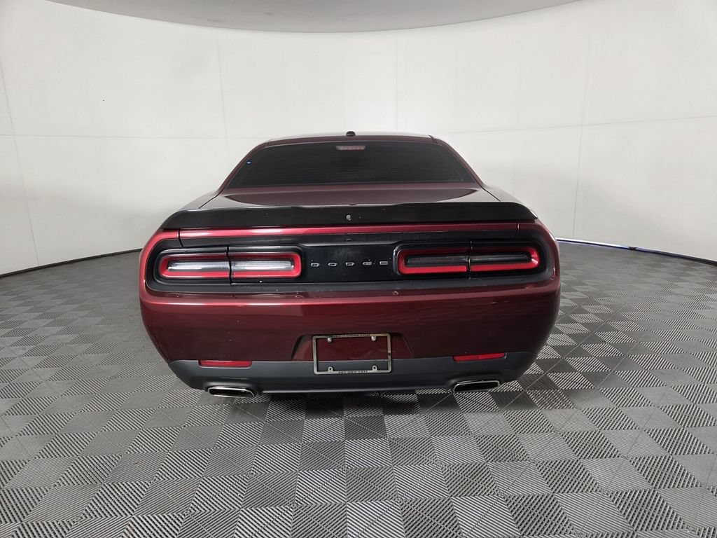 Used 2021 Dodge Challenger SXT RWD image 5